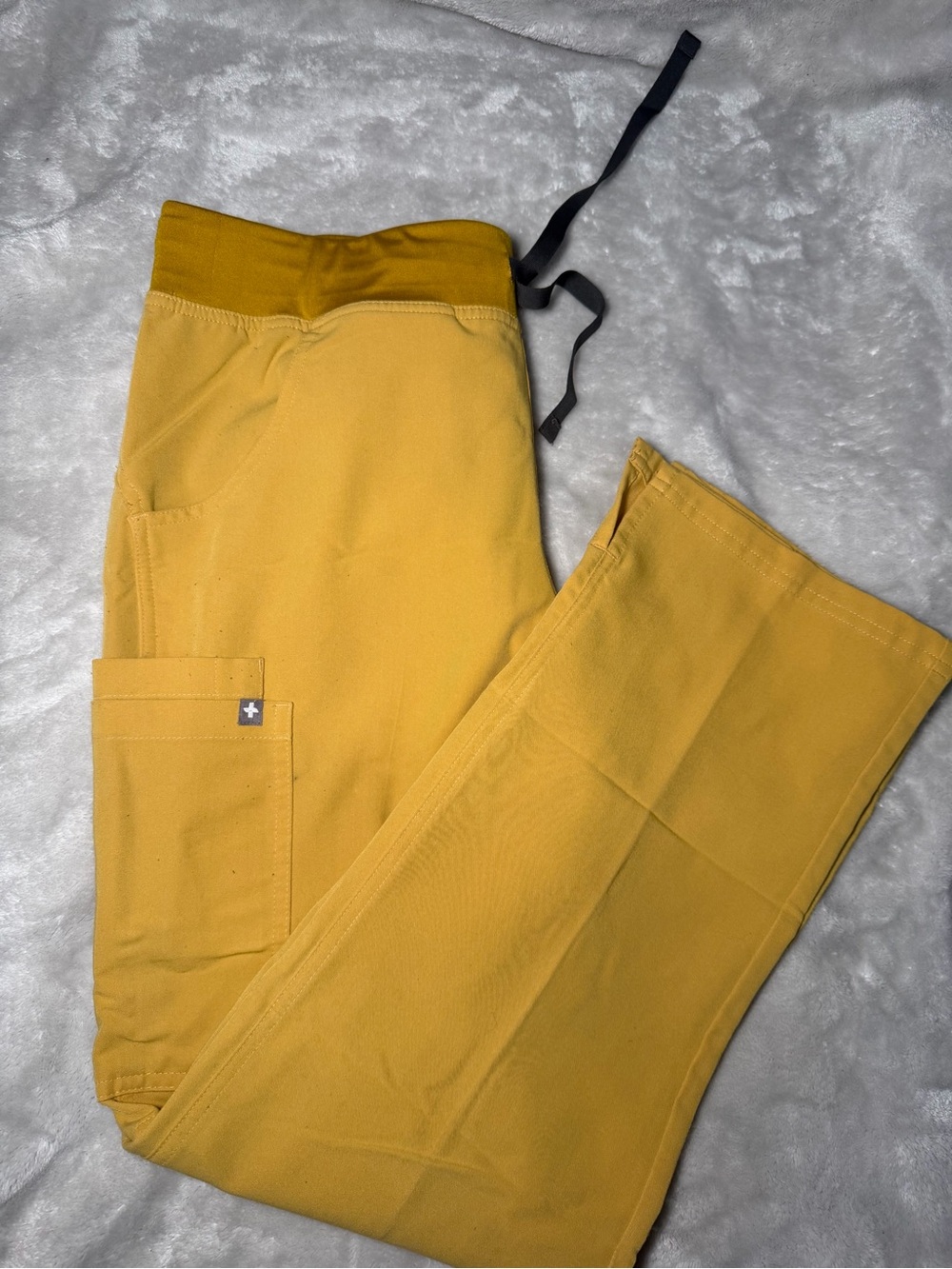 Figs Women’s Mustard yellow Kade pants - Picture 2 of 3